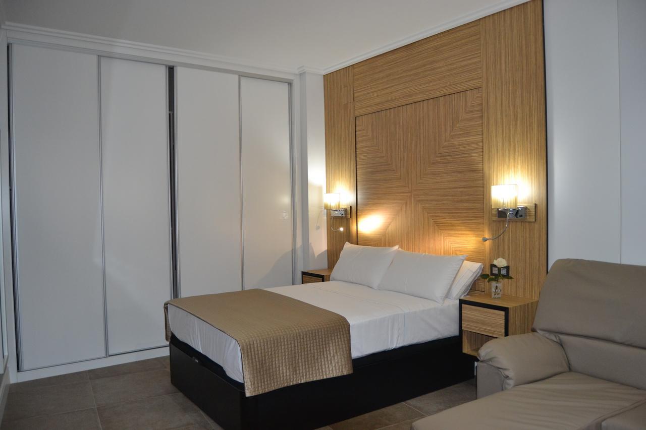 Apartamentos Las Palmeras Palma del Río Kültér fotó