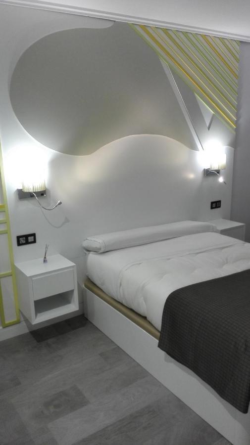 Apartamentos Las Palmeras Palma del Río Szoba fotó